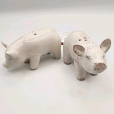 Ceramic White Distressed Country Farmhouse Pigs Salt And Pepper Shakers