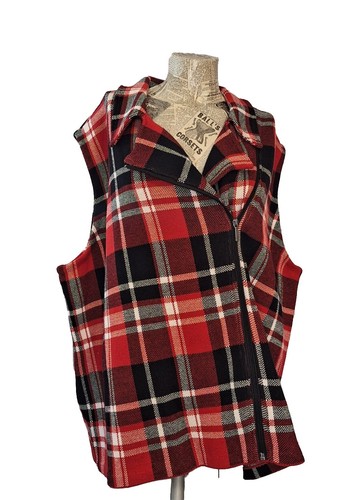 Chaps Women’s Black fleece Zip Up Vest 2X Buffalo Plaid NWT