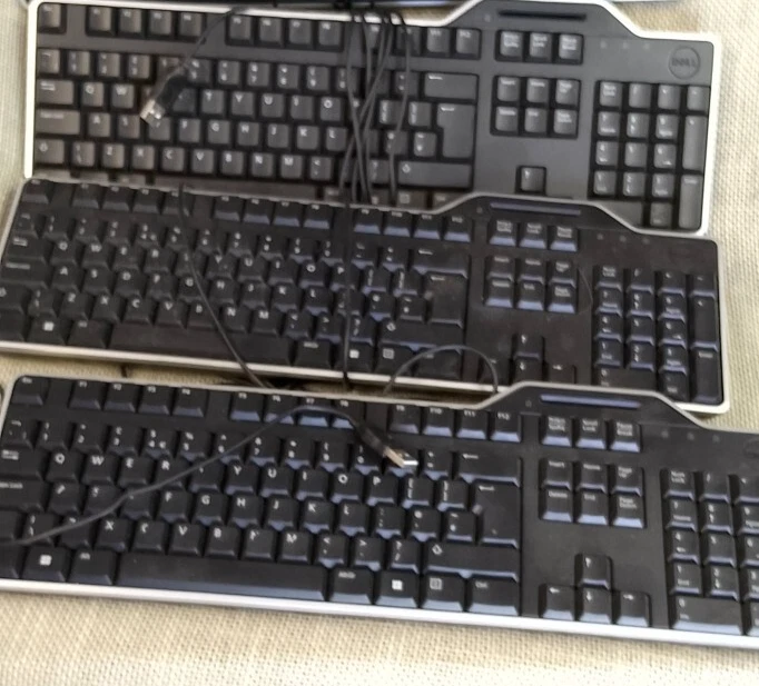 Dell WIRED USB Keyboard With Smart Card Reader M/N: KB813T - Image 2 of 4