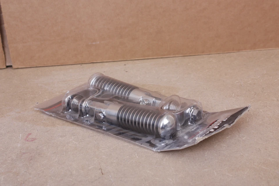 Clavija plegable cromada BikeMaster 1-1,25 Cruiser Harley-Davidson Indian Victory Foto 4 de 4