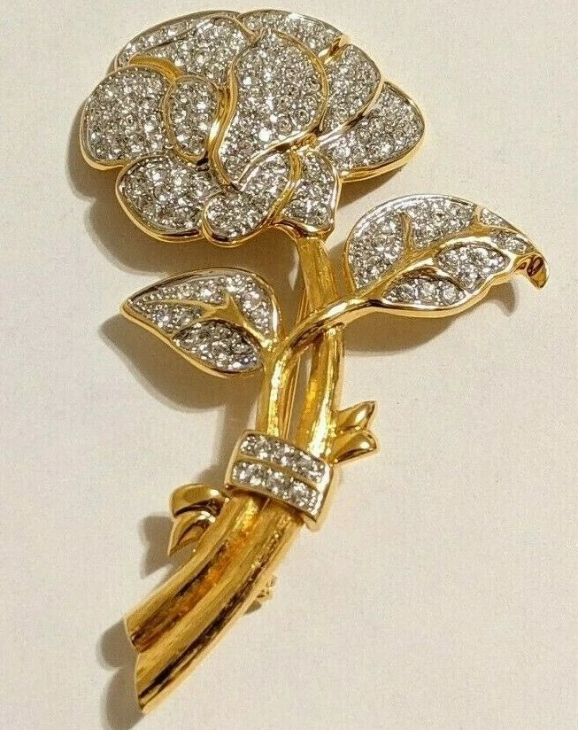 Nolan miller brooch online