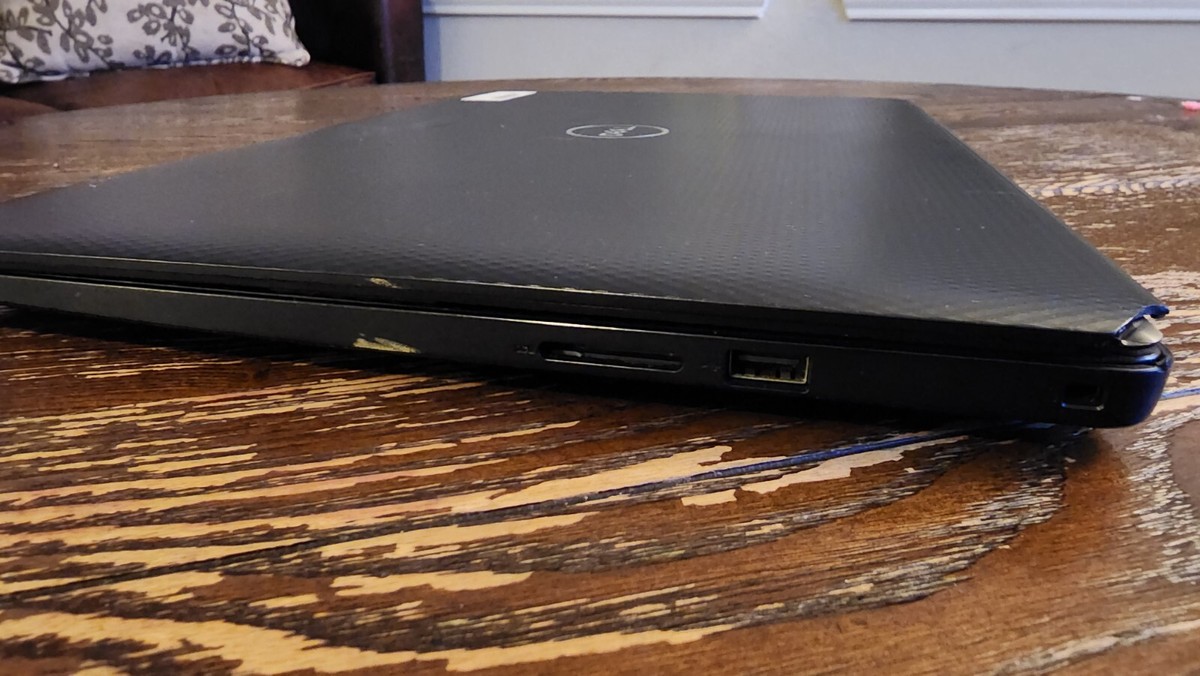 【DELL】inspiron15 3583 4G Amazon.com: Dell Inspiron 3583 (i3583-3756BLK) Laptop, 15.6
