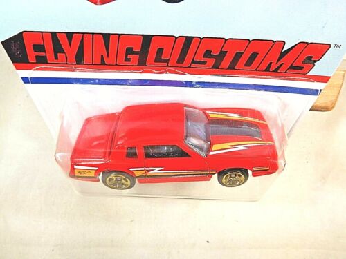 Hot Wheels Target Retro Flying Customs '86 2021 Monte Carlo SS rojo con oro 5 velocidades - Imagen 3 de 5