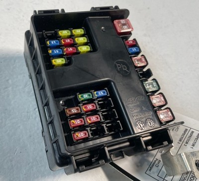 2022-2025 HYUNDAI TUCSON ENGINE FUSE RELAY JUNCTION BLOCK BOX MODULE UNIT 107349