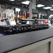 Radial Engineering KL-8 Rackmount Keyboard Mixing Station - (Used)
