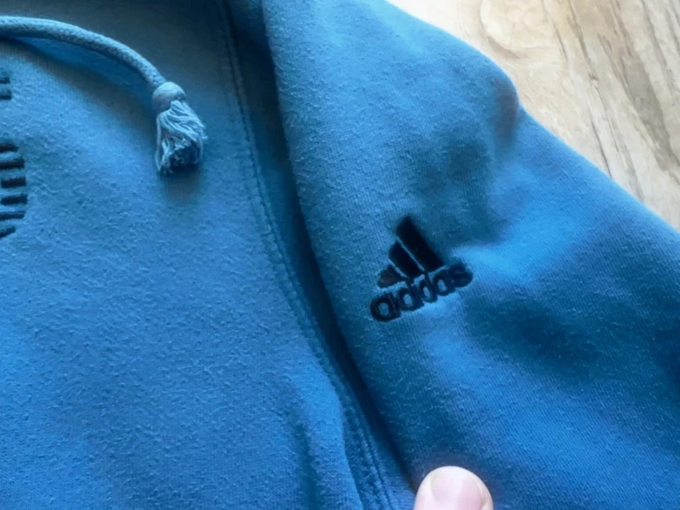 Adidas Minnesota Timberwolves Vintage Embroidered Logo Men’s Medium Sweatshirt - Image 3 of 4