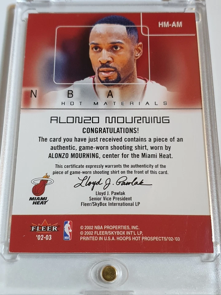 Camiseta 2002 Fleer NBA Hoops Alonzo Mourning #PATCH usada em jogos - Bom estado - Imagem 3 de 3