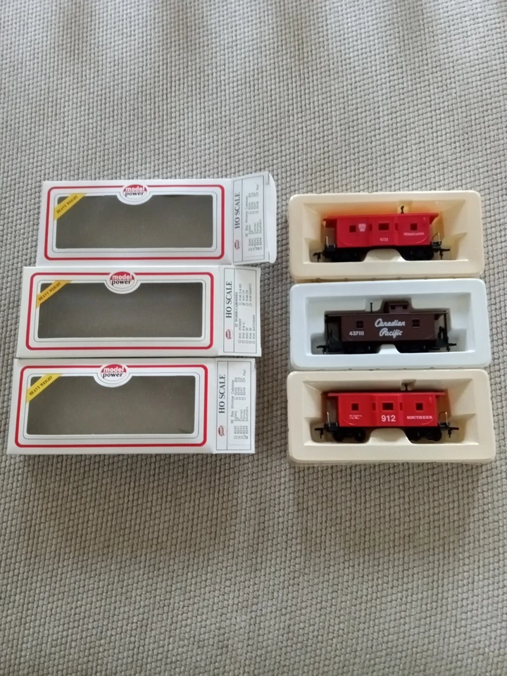 3 car set ho scale caboose/pensylvania/canadian pacific/southern/model power/new - Image 3 of 4