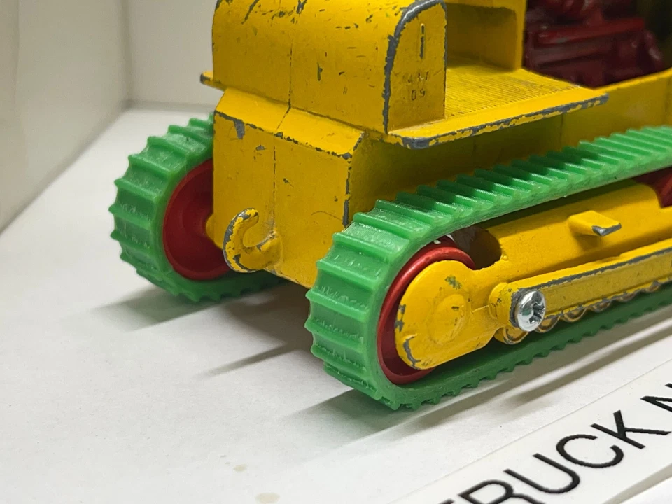 Lesney Matchbox King Size No. 3 Caterpillar D9 Bulldozer TRACKS ONLY - Image 3 of 3