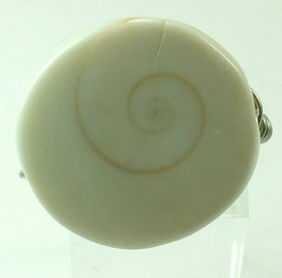 Anillo Shiva Shell envuelto en alambre playa boda artesanal declaración océano Foto 1 de 2