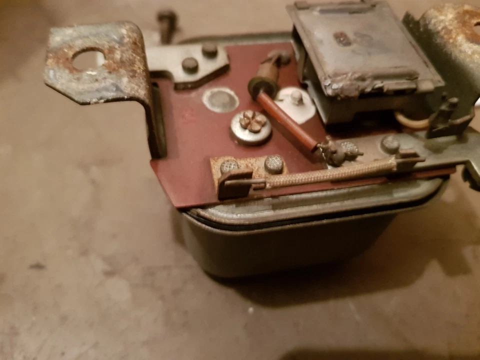 Lichtmaschinenregler Relais Porsche 911 912 Opel Rekord BOSCH 0190350049 VW BMW - Imagem 4 de 4