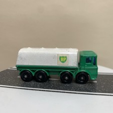 Matchbox Lesney No. 32 Ergomatic Cab BP Tanker Truck White/Green England Vintage