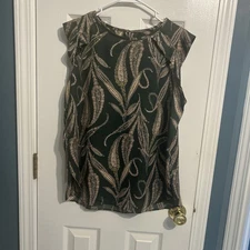 Loft Sleeveless Ruffle Top w/ Keyhole back Size Medium Green Floral Reduced