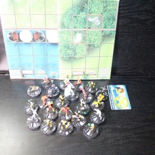 HEROCLIX Marvel Comics HUGE LOT with cards XAVIERS SCHOOL X-MEN MUTANTS