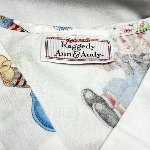 Vintage Scrub Tops Lot of 3 L/XL Pockets Puppies Chicks & Ragedy Ann Tafford - Picture 6 of 9
