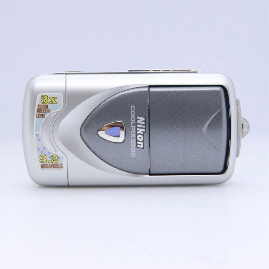 Nikon COOLPIX3500 Digital Camera Silver Compact Excellent