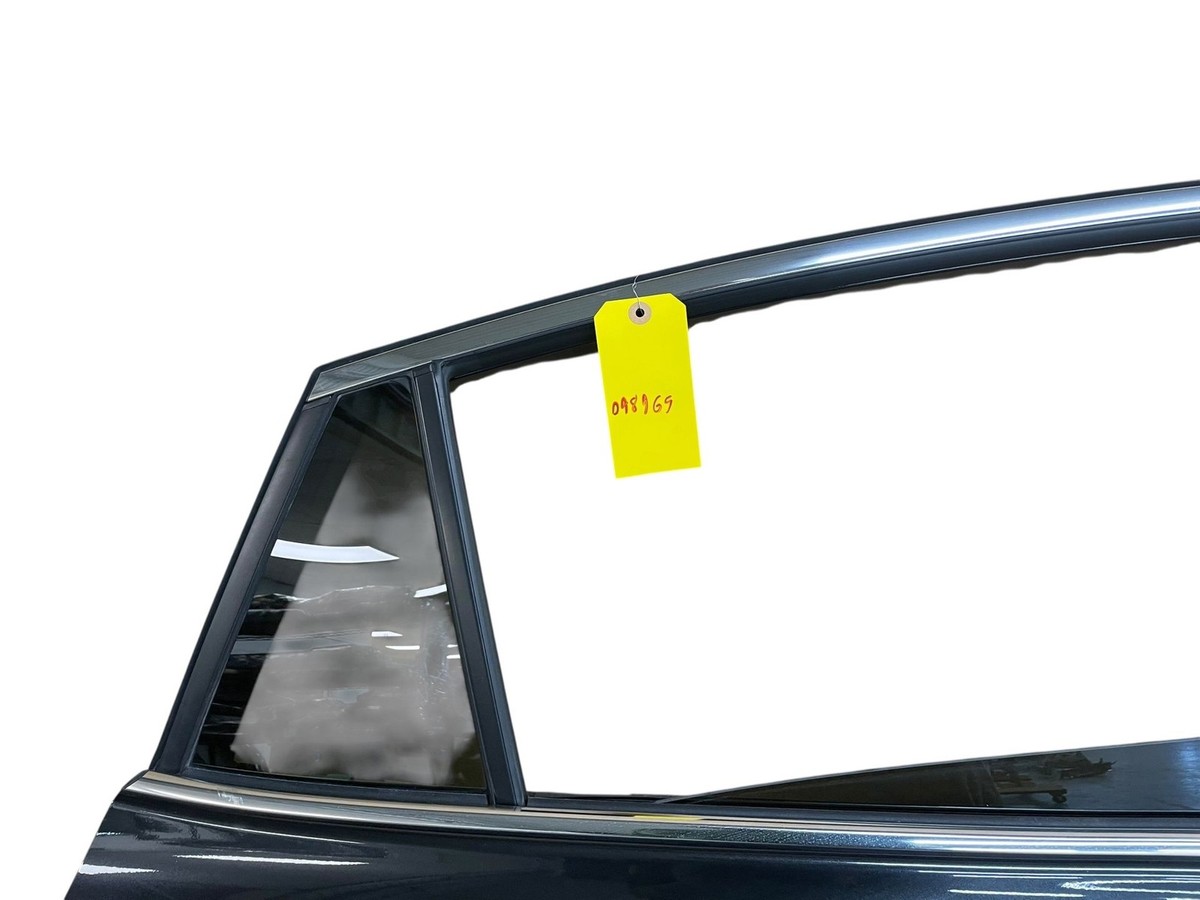 2021-2024 TOYOTA VENZA REAR RIGHT DOOR ASSEMBLY W/ GLASS CELESTIAL