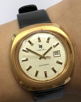 NEU AUS LAGERWARE ELEKTRONISCHE HERRENUHR MARKE LIP GOLDPLAKETTE @ LIP NOS WATCH