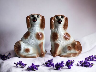 Vintage Pair Of Hand Painted Staffordshire Mantle Dogs With Glass