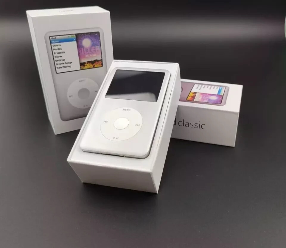 綺麗なiPod classic第7世代160GBからSD256GBに シルバー銀 iPod classic 第