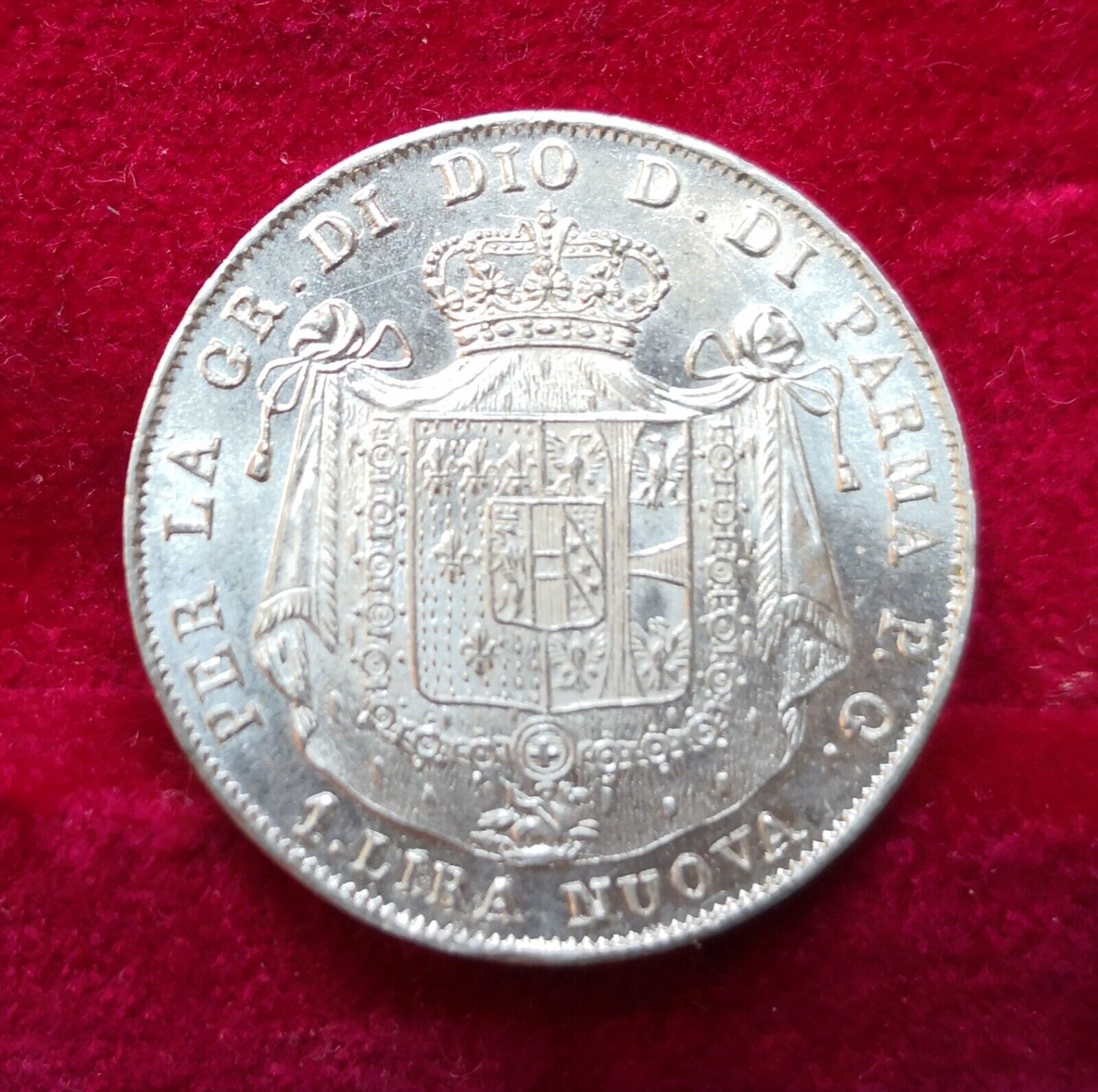 Foto 6 di 15