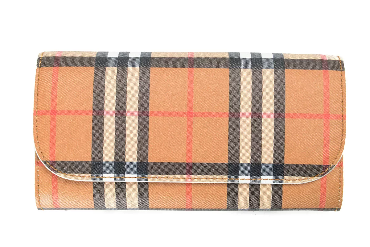 Burberry Women s