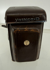 Yashica-D Twin Lens Reflex Camera TLR Yashikor 80mm f/3.5 Copal MXV w/ Leather