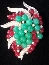 VERY RARE SIGNED CROWN TRIFARI BROOCH W EMERALD & RUBY GLASS CABS & CRYSTAL R/S