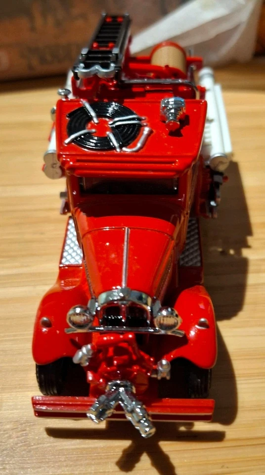 MODELOS MATCHBOX DE ANTAÑO Camión de Bomberos Ford AA YFE06 1932 Abierto Ahora Para Fotos Foto 4 de 4