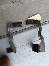 1964-1972 Gm Chevelle Gto Cutlass Muffler Hangers Pair Nos Gm 9790493 9790492 1964-1972 Gm Chevelle Gto Cutlass Muffler Hangers Pair Nos Gm 9790493 9790492