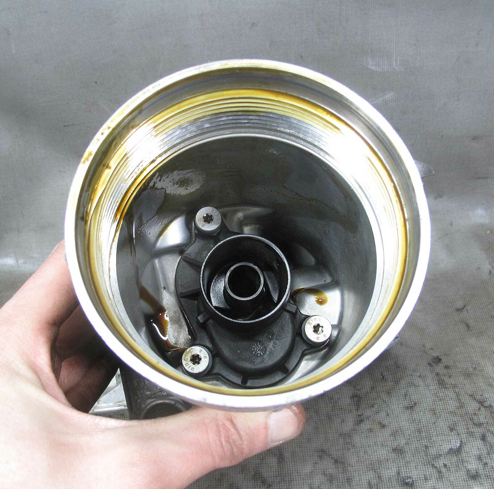 20082013 BMW E90 M3 S65 4.0L V8 Oil Filter Housing Mount w Cap E92 E93