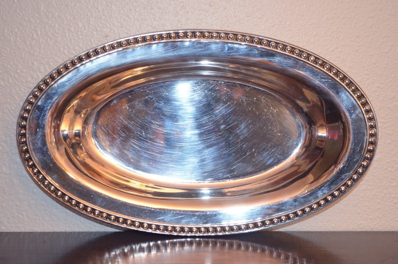 International Silver Co. Oval Beaded-Edge Silverplate Bread/ Vegetable Tray