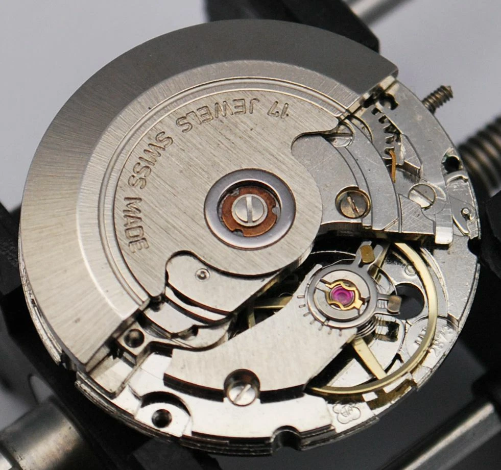Eta 2873 movement clearance