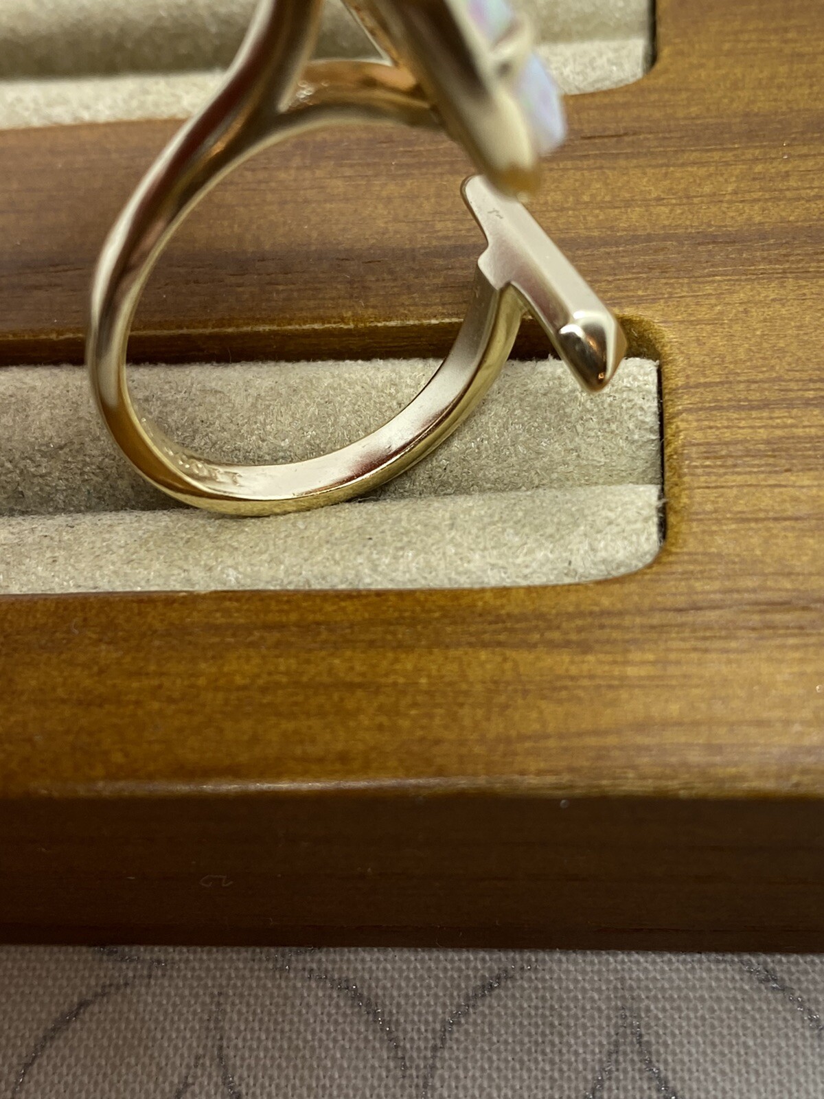 Kendra Scott Aussie Open Ring Adjustable White Ky… - image 9