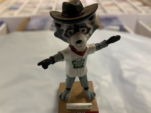 Quad Cities River Bandits Mascot Rascal Bobblehead 2016 SGA Modern Woodmen - Picture 4 of 13