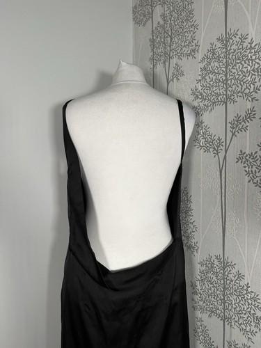 Maxi Vestido Solace London Nuevo Rosario Negro Satén Espalda Baja Talla 10 - Imagen 10 de 15