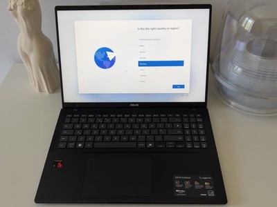 ASUS Vivobook 16, Snapdragon x, 16Gb LPDDR5X Ram 512Gb SSD