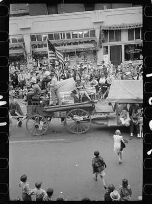 Photo:Billings Montana 1939 Go Western Parade Floats Crowd Flag Downtown