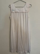 VTG Shadowline nightgown Medium Pink Embroidery So Soft