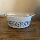 Vintage Pyrex Colonial Mist Blue Floral Pattern 750ml Casserole Dish 472B w Lid