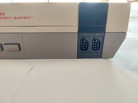 Original Nintendo NES Console OEM + Controllers + Zapper &ndash; Tested Works &ndash; AS-IS