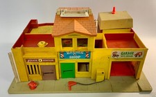 Vintage 1973 Fisher Price Little People Play Family Village Main Street Town