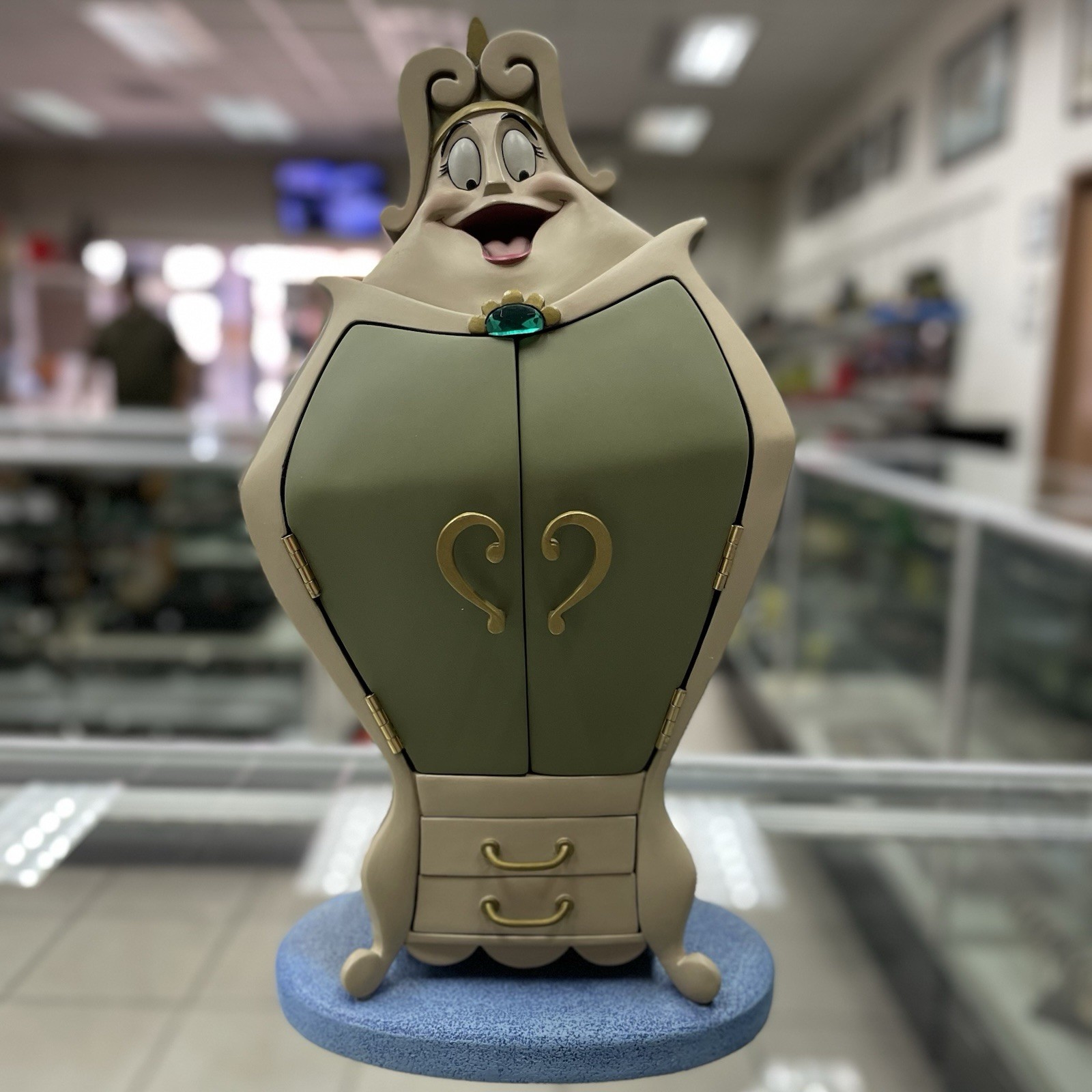 Disney WDCC Beauty and the Beast Wardrobe "You'll Look Ravishing in This One"