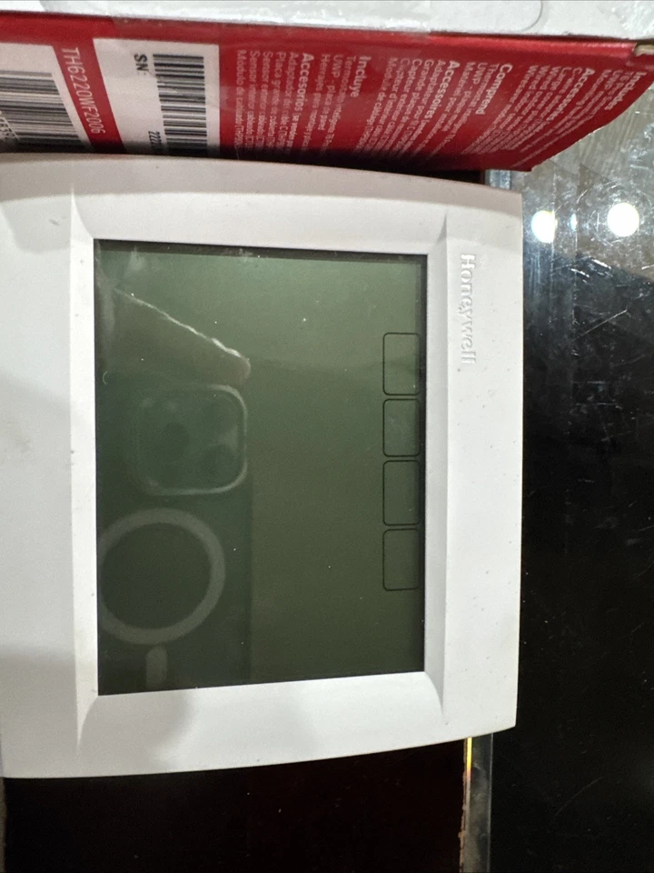 Программируемый термостат Honeywell T6 Pro Series Z-Wave - белый (TH6320ZW2003) - Изображение 2 из 4