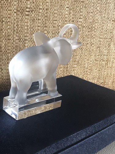 New LALIQUE France Trunk up ELEPHANT Sculpture 11801 Signature Lalique France - Picture 10 of 12