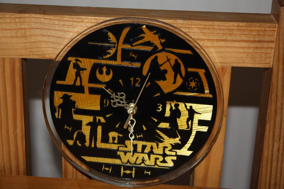 STAR WARS CLOCK 7.75 INCH DIAMETER COVERED WITH EPOXY - Image 3 of 3