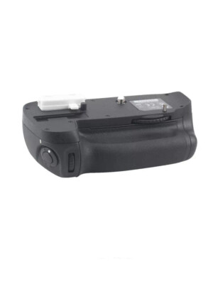 NEW Original Nikon MB-D14 Vertical Battery Grip for D610 D600