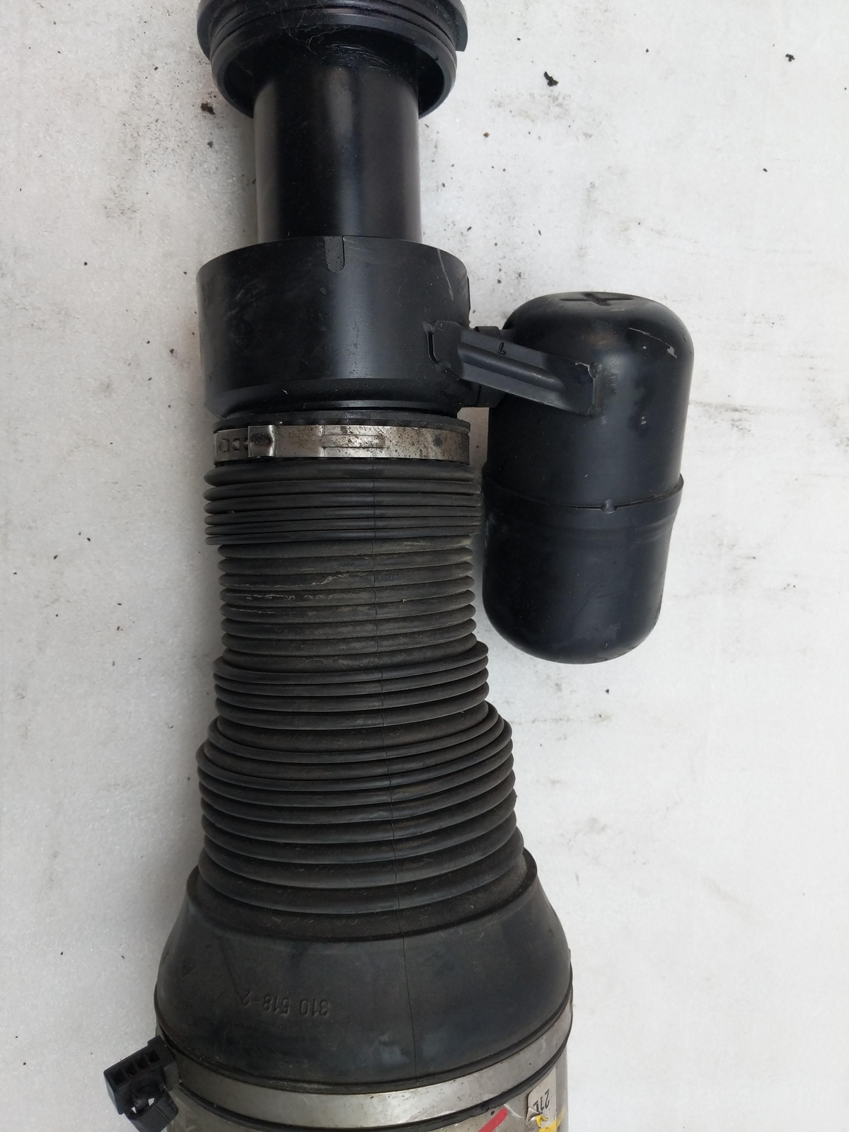 2014 BENTLEY FLYING SPUR Left Drivers Side Strut Assembly