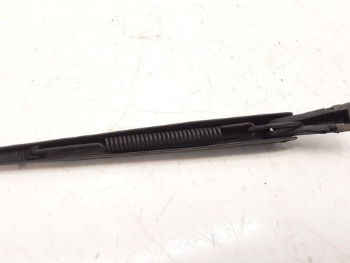 Hyundai Elantra MK3 2.0CRDi 83kW Hatchback 2003 Rear Wiper Blade Arm - Picture 3 of 6