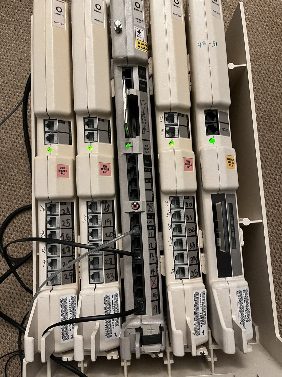 LUCENT PARTNER 2 Business Phone Communication System w Voice Messaging